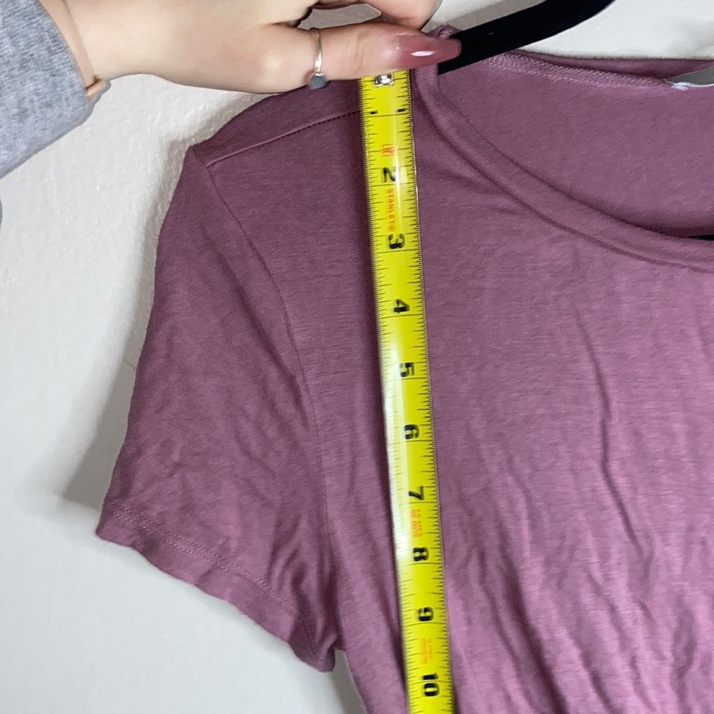 🎈Soft purple top with a knot in the front! - Picture 4 of 7